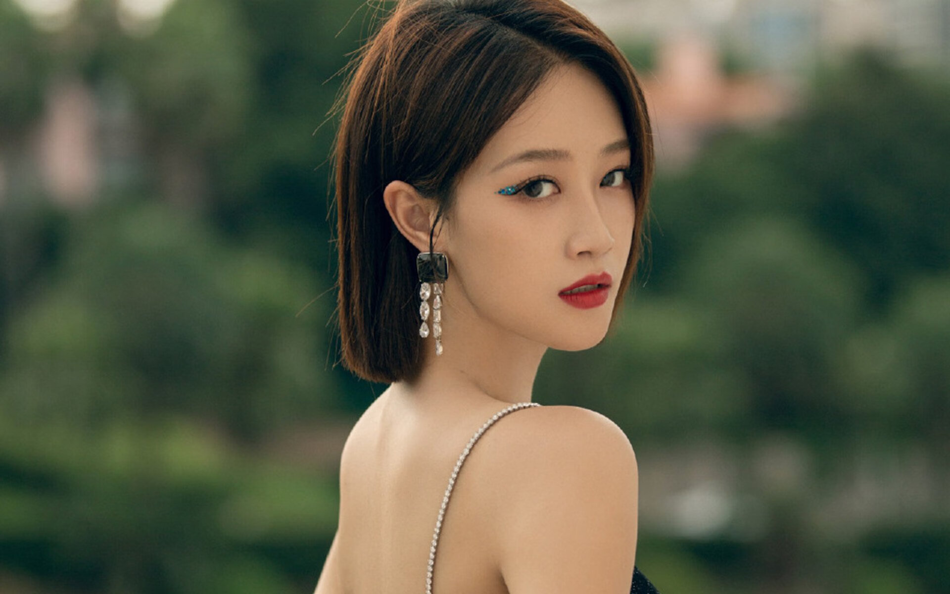 九游官网下载电脑版-马刺在加时赛中逆转击败活塞，德罗赞多次关键得分！，马刺交易德罗赞到鹈鹕