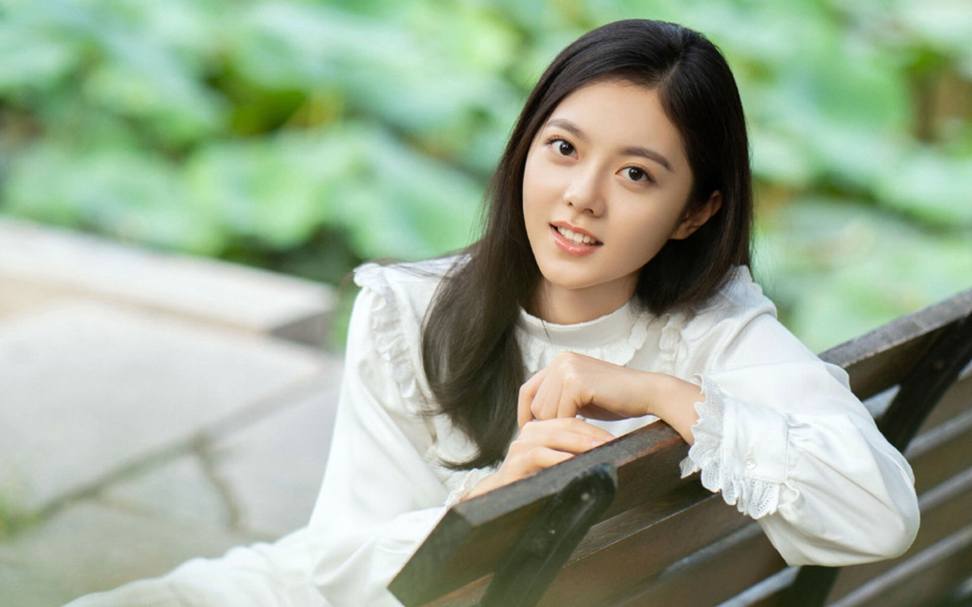 希腊队在比赛中获得令人惊讶的胜利，希腊队在比赛中获得令人惊讶的胜利英语