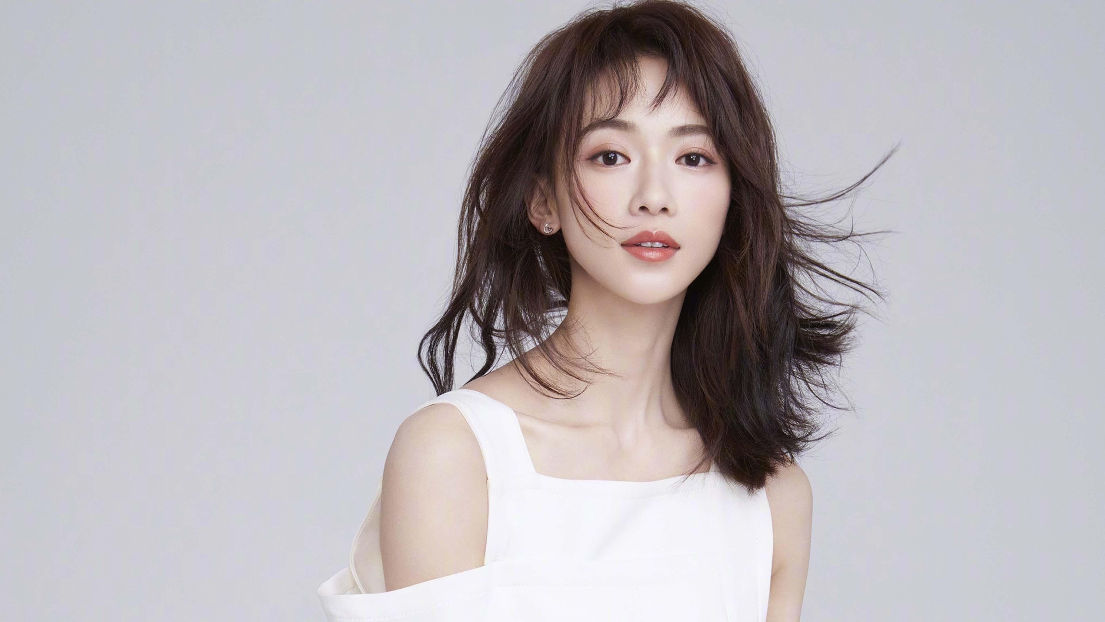 沃尔夫斯堡球员表现出色，助球队取得胜利，沃尔夫斯堡球队图片