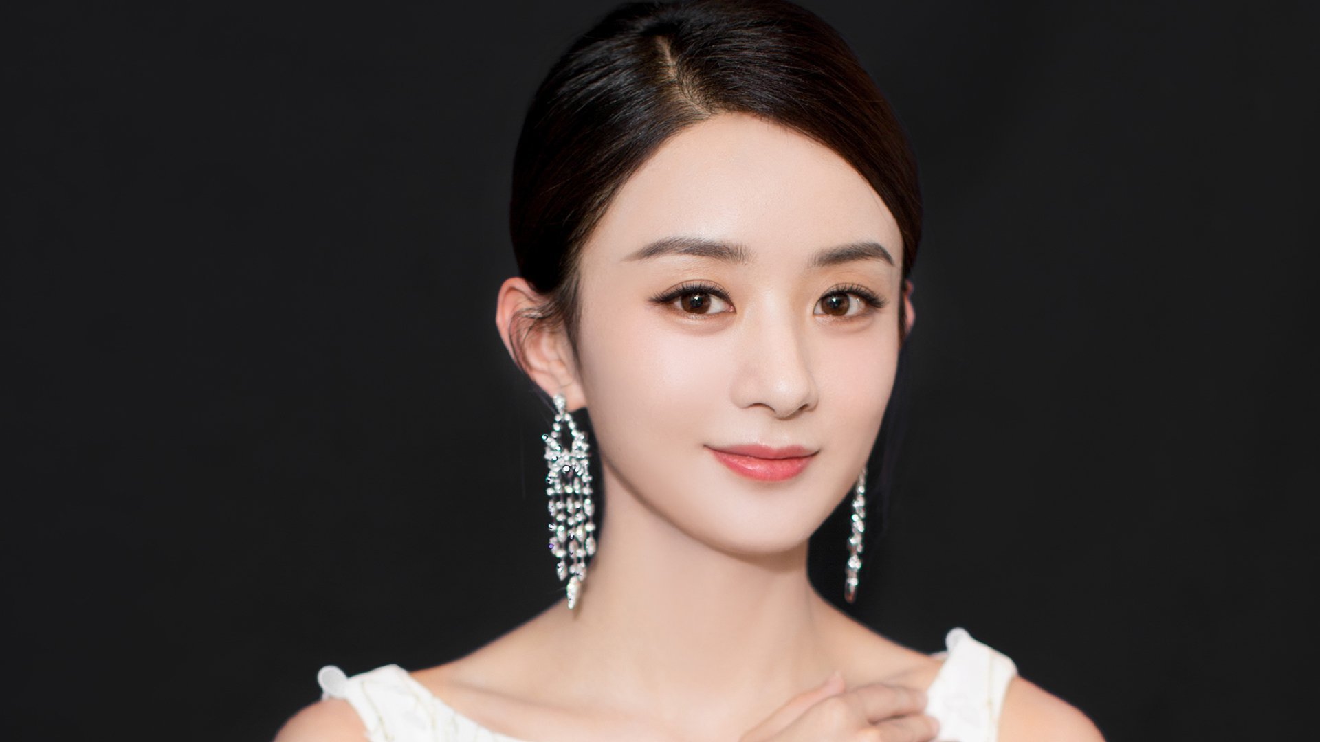 中国女排更换主力阵容取得突破,中国女排调整阵容