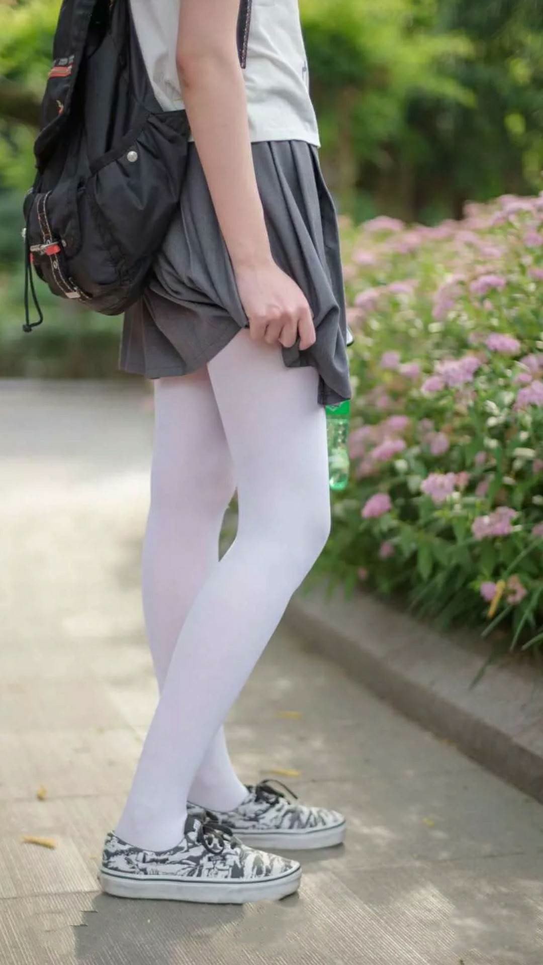 斯洛文尼亚女篮在欧洲锦标赛中表现优异,争夺奖牌